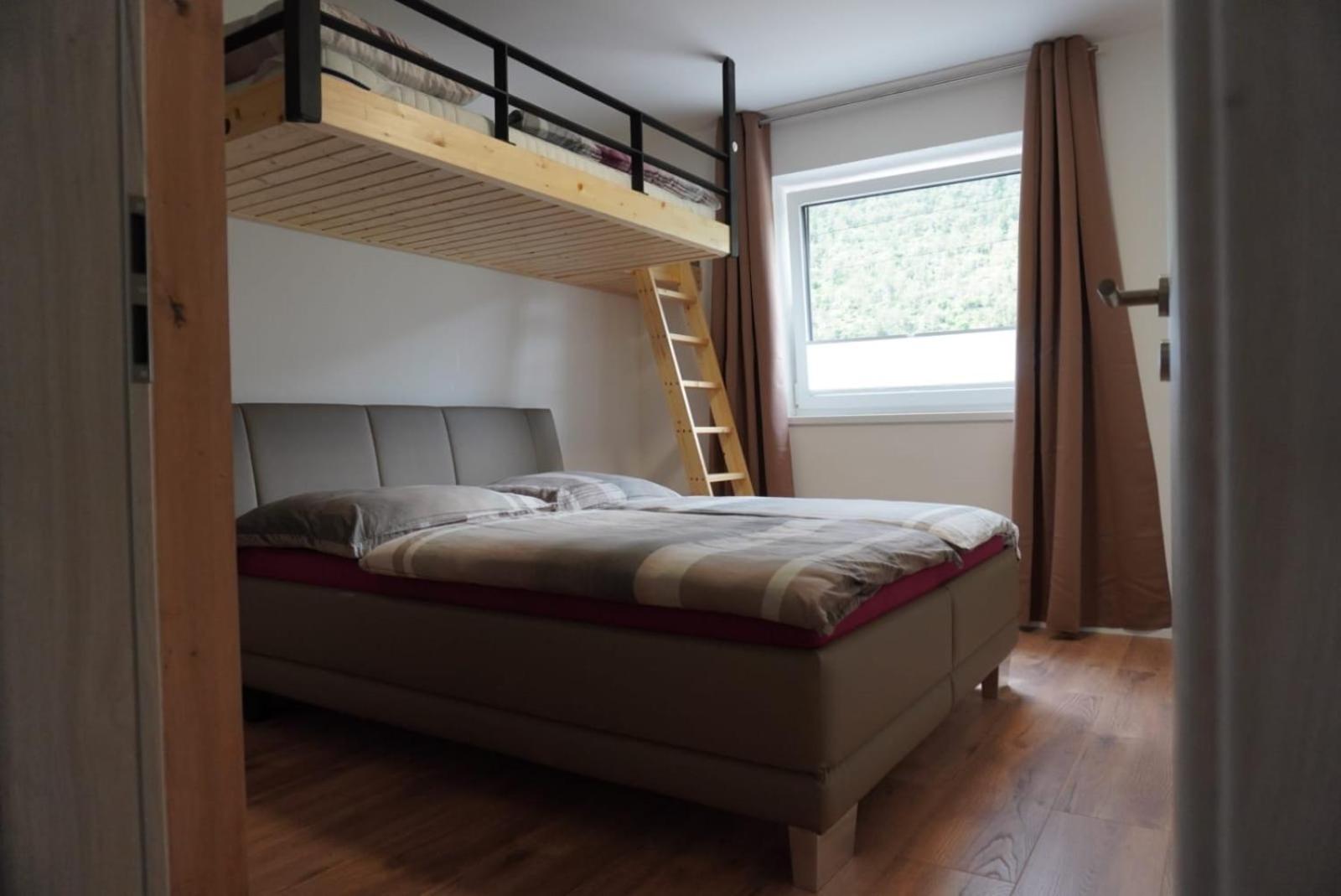 Deluxefort Fuer 10 Gaeste Mit Eigenem Whirlpool Und Fasssauna Imst Exterior foto
