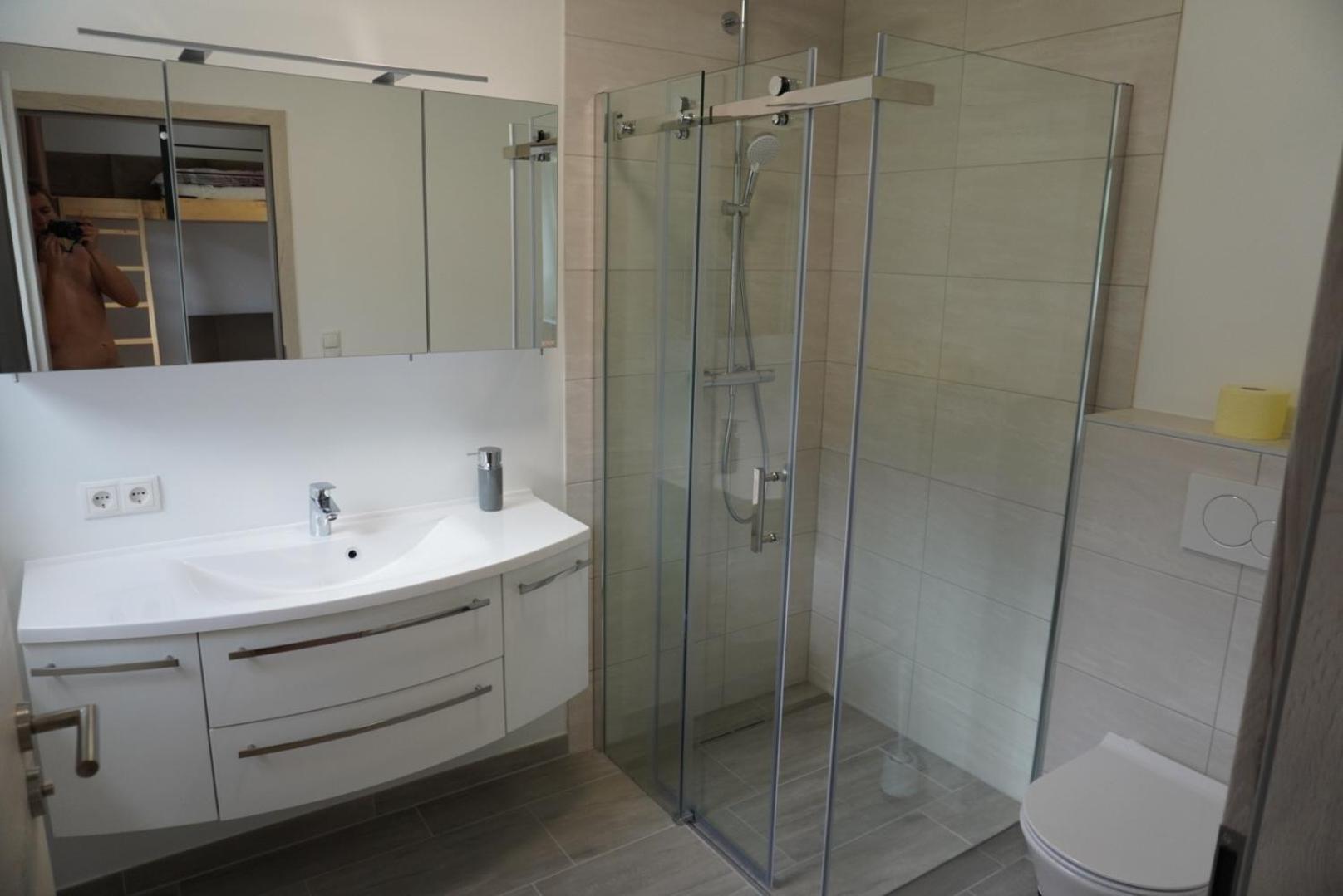 Deluxefort Fuer 10 Gaeste Mit Eigenem Whirlpool Und Fasssauna Imst Exterior foto